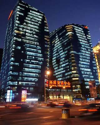 你是否已習慣加班,變成寫字樓最后關燈的人